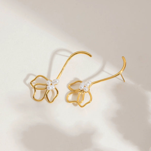 Wholesale Women's Ins Style Stainless Steel Electroplated Gold Flower Shape Cut Out Earrings