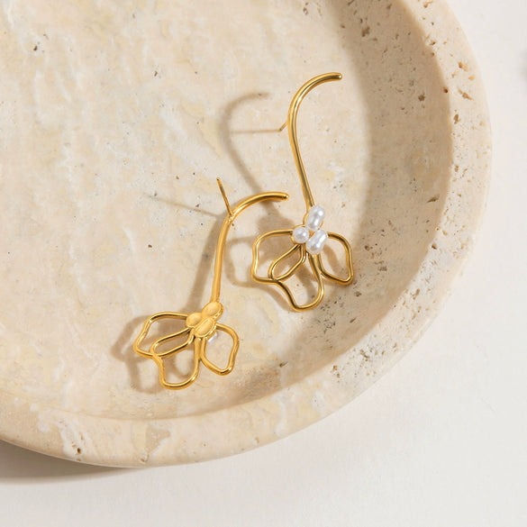 Wholesale Women's Ins Style Stainless Steel Electroplated Gold Flower Shape Cut Out Earrings