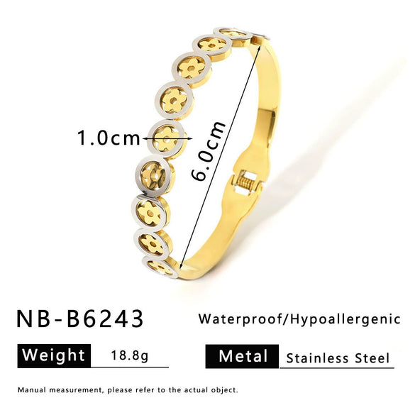Wholesale Women's Ins Style Stainless Steel Quadrilateral Diamond Texture 18K Gold Plated Bracelet