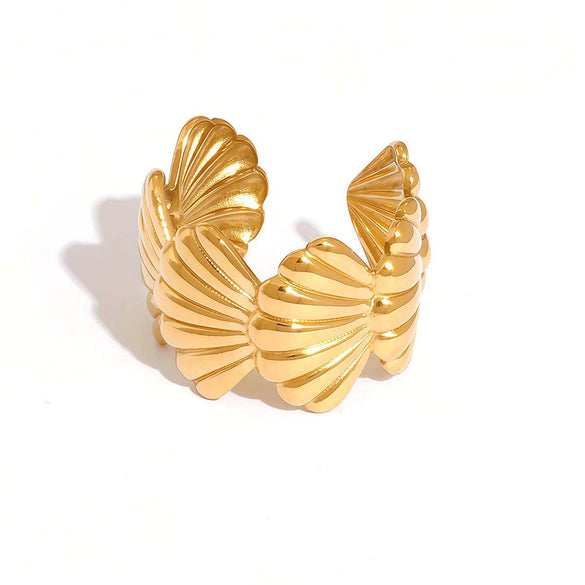 Wholesale Women's Ins Style Stainless Steel Starfish And Shell Design Rings With Pvd Furnace Vacuum Real Gold Plating