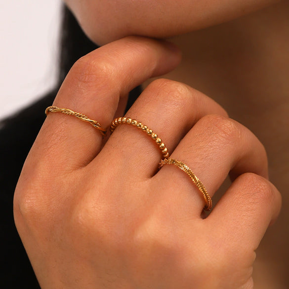 Wholesale Women's Ins Style Stainless Steel Twist Round Bead Geometric Ring With Electroplating And Starry Chain