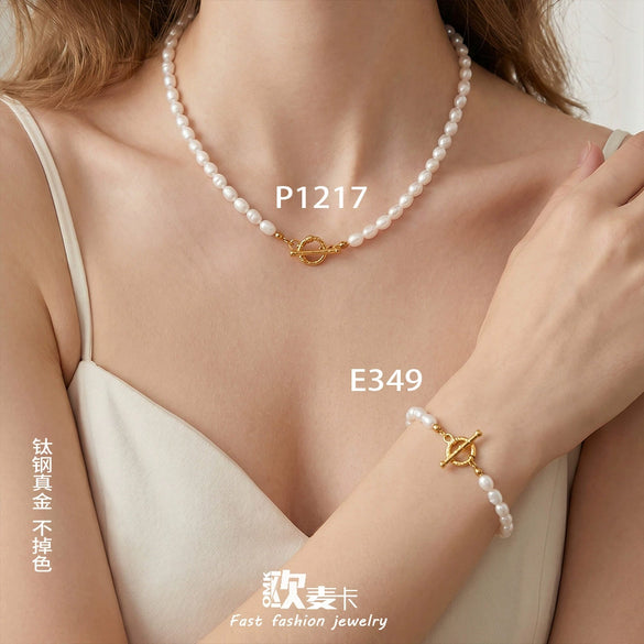 Wholesale Women's Irregular Light Luxury Niche Gentle Stainless Steel Goldplated Natural Freshwater Pearl Necklace And Bracelet Set