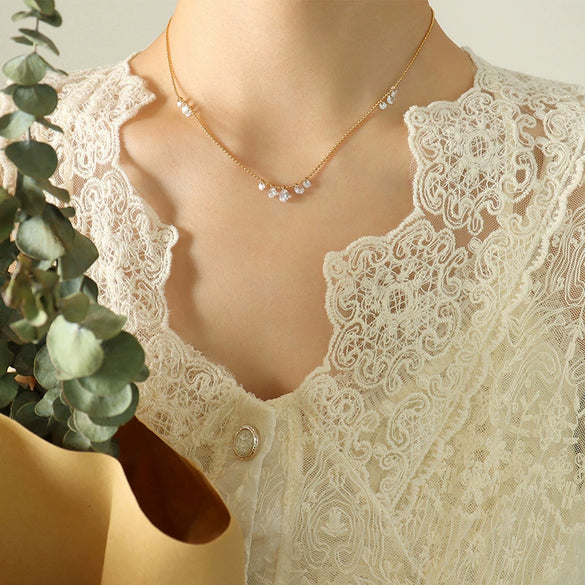 Wholesale Women's Jewelry Clavicle Chain Titanium Steel Inlaid Zircon Crystal Geometric Style 18K Gold Plated