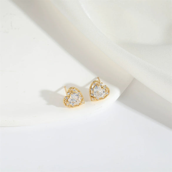 Wholesale Women's Jewelry Copper Heart Shape Zirconia Simple Vintage Earrings