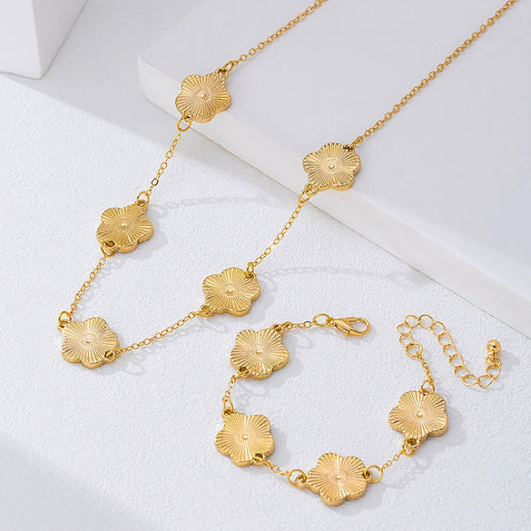 Wholesale Women's Jewelry Geometric Fiveleaf Clover Alloy Electroplated Accessories