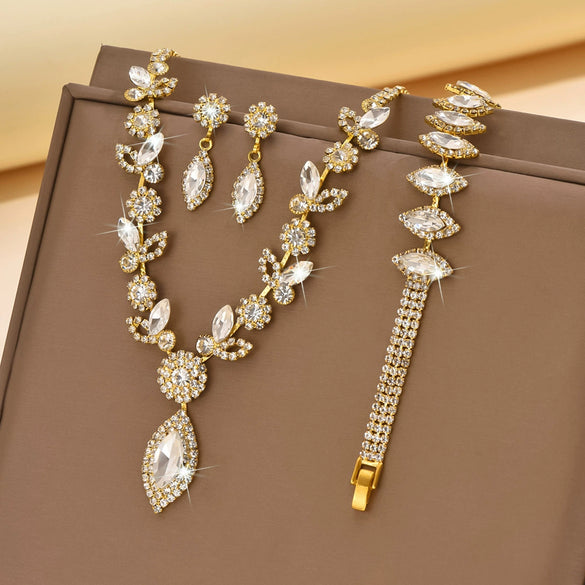 Wholesale Women's Jewelry Set With White Crystal Flower Design Rhinestone Material Love Water Drops Bells Pattern Electroplating Treatment
