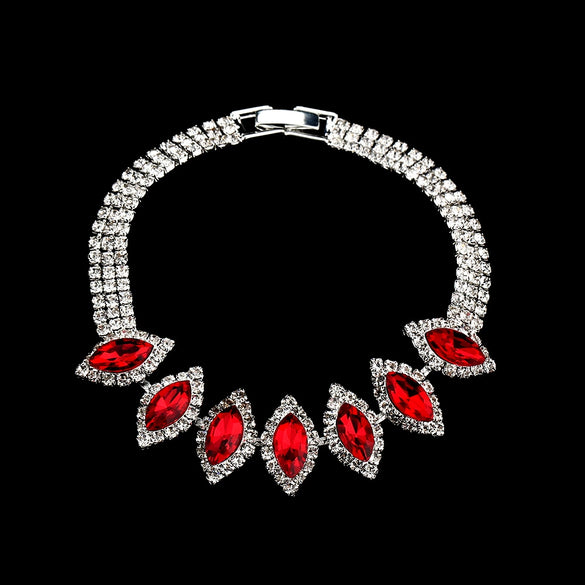Wholesale Women's Jewelry Set With White Crystal Flower Design Rhinestone Material Love Water Drops Bells Pattern Electroplating Treatment