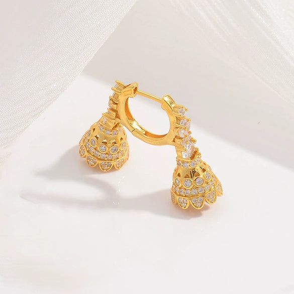 Wholesale Women's Jewelry 925 Sterling Silver Geometric Horn T Square U Shape Zirconia Earrings Light Luxury Style
