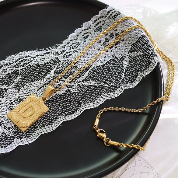 Wholesale Women's Jewelry 316L Stainless Steel Luxury Retro Necklace With Geometric Pattern And Electroplating Treatment