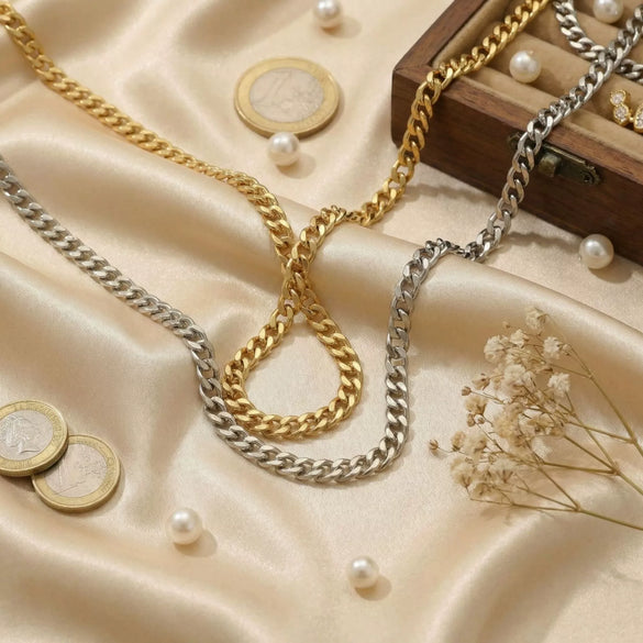 Wholesale Women's 18K Gold Electroplated Geometric Snake Bone Chain Necklace