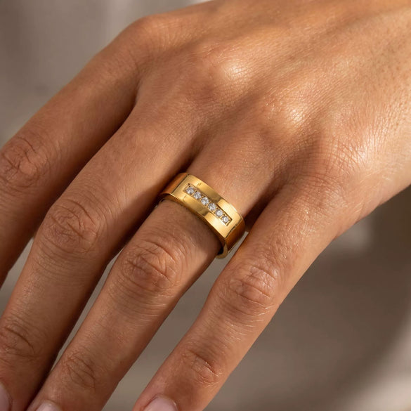 Wholesale Women's 18K Gold Electroplated Light Luxury Square Ring With Row Of Diamonds Faceted Design Business Style