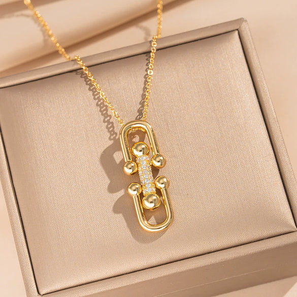 Wholesale Women's 18K Gold Electroplated Zircon Inlaid Horseshoe Buckle Pig Nose Pendant And Earrings Set Made Of Environmentally Friendly Copper Light Luxury Accessories