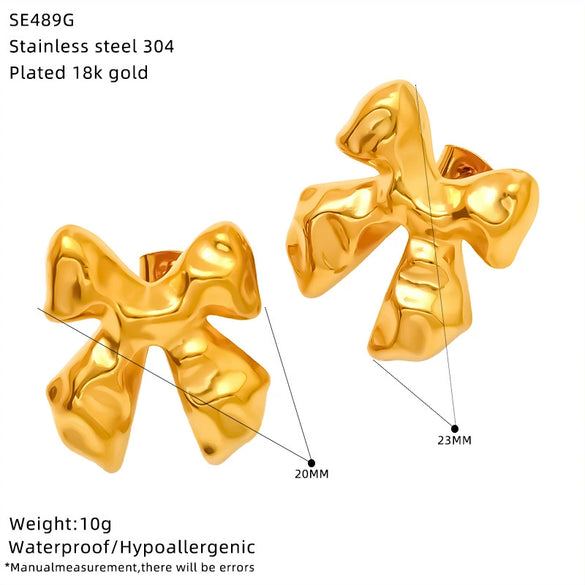 Wholesale Women's 18K Gold Plated Titanium Steel Heart Shape Bow Hammer Pattern Earrings