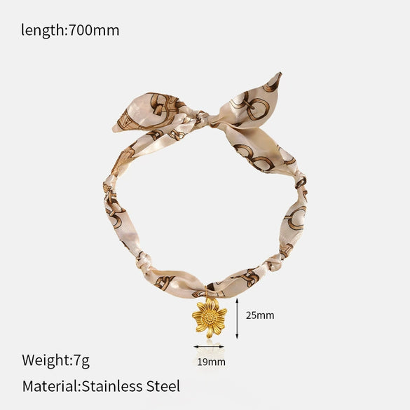 Wholesale Women's 18K Real Gold Plated Flower Pendant Necklace Made Of Stainless Steel