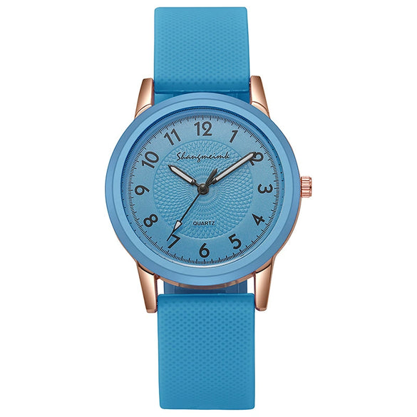 Wholesale Women's Leisure Quartz Watch With Alloy Case And Silicone Strap In Round Shape