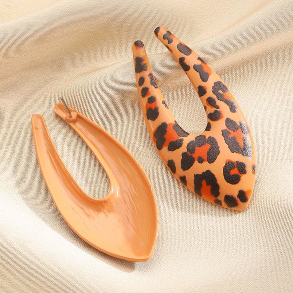 Wholesale Women's Leopard Print Oval Ushaped Zinc Alloy 14K Gold Electroplated Earrings