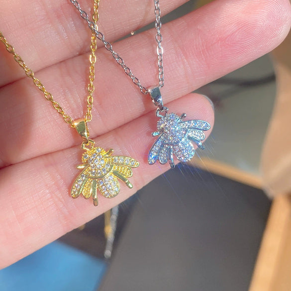Wholesale Women's Light Luxury Animal Style Titanium Steel Bee Pendant Necklace Inlaid With Zircon