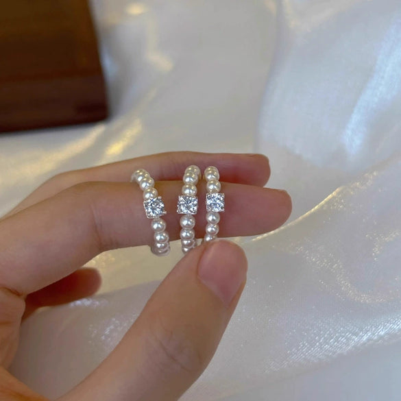 Wholesale Women's Light Luxury Beaded Ring Made Of Freshwater Pearl With Handmade Design And Small Square Shape