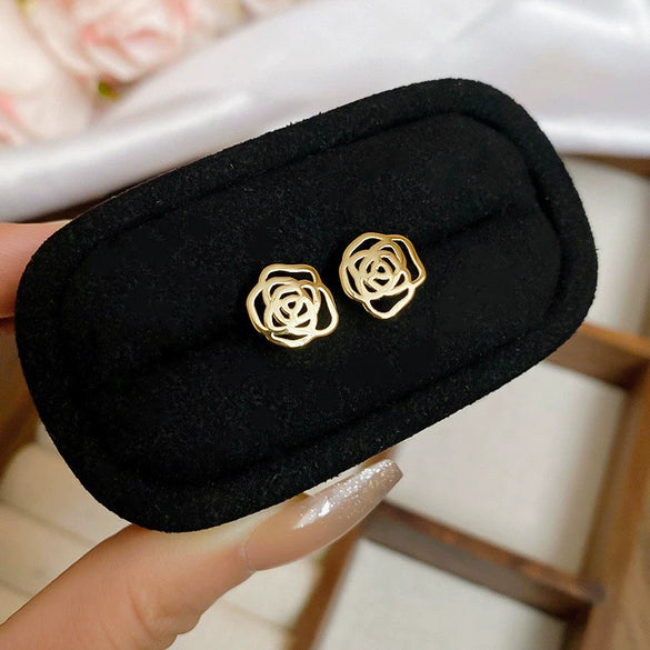 Wholesale Women's Light Luxury Copper Electroplated Flower Shaped Earrings With Silver Needle Sequins