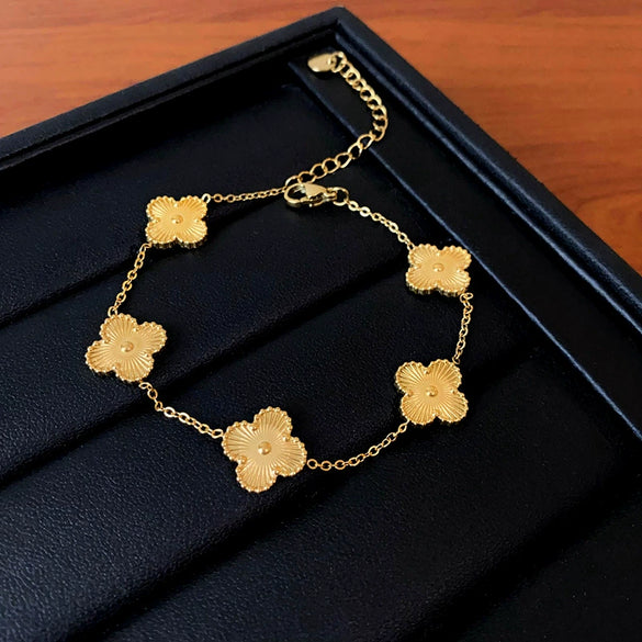 Wholesale Women's Light Luxury Copper Real Gold Electroplated Fourpetal Fritillaria Zircon Bracelet With Flower And Leaves Pattern