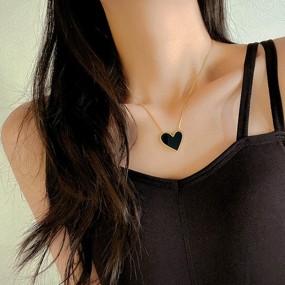 Wholesale Women's Light Luxury Dark Style Collarbone Chain Necklace With Heart Shaped Pendant Titanium Steel Electroplated