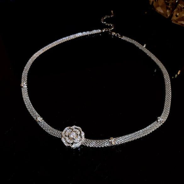 Wholesale Women's Light Luxury Diamond Set Copper And Titanium Steel Flower Pendant Necklace