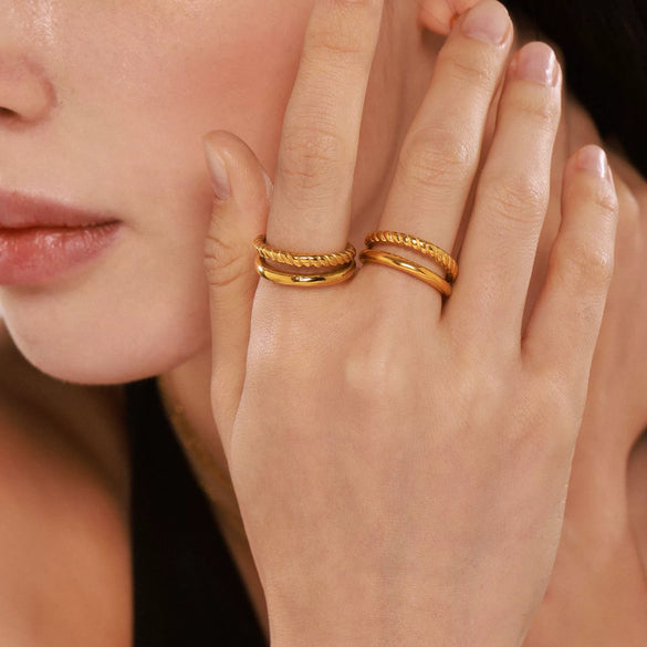 Wholesale Women's Light Luxury Doublelayer Gloss Twist Open Index Finger Ring Stainless Steel Geometric Electroplated