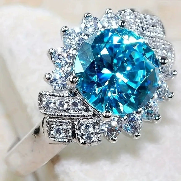 Wholesale Women's Light Luxury Exaggerated Finger Ring Copper Geometric Style Zircon Treatment