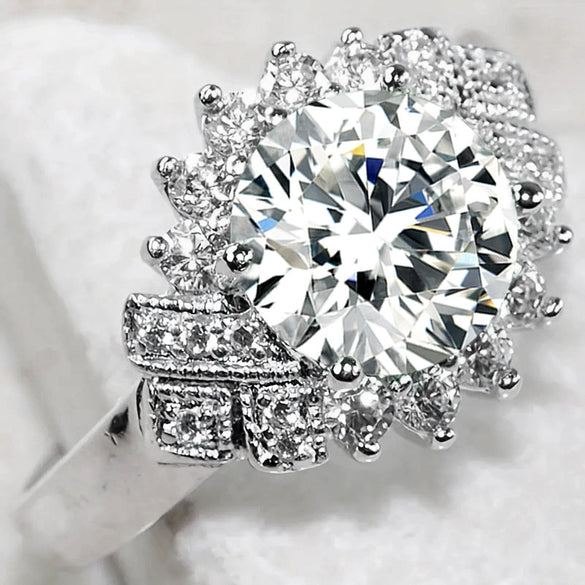 Wholesale Women's Light Luxury Exaggerated Finger Ring Copper Geometric Style Zircon Treatment