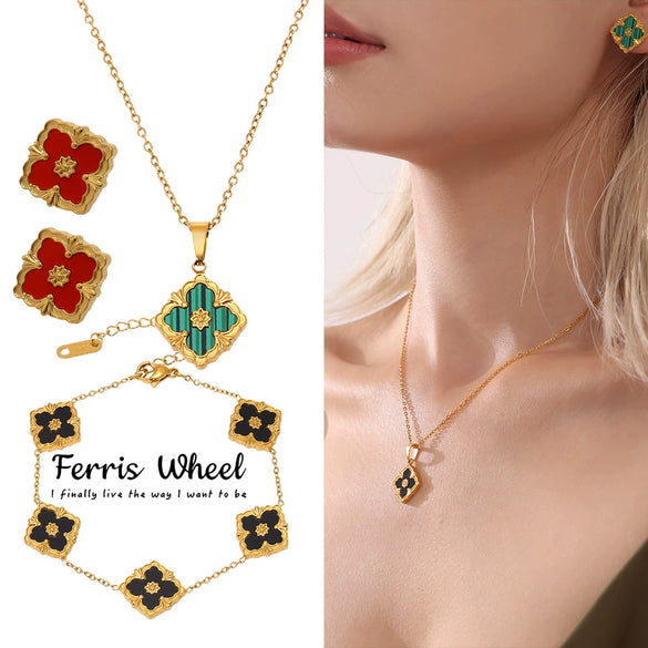Wholesale Women's Light Luxury Ferris Wheel Fourleaf Clover Flower Titanium Steel 18K Gold Plated Bracelet