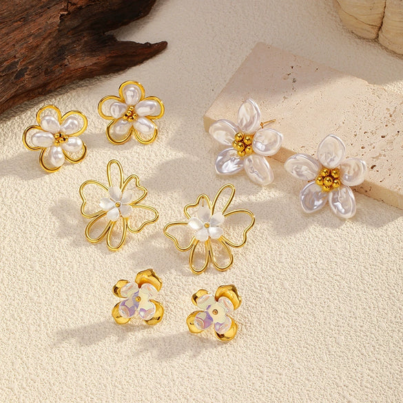 Wholesale Women's Light Luxury Flower Pattern Stainless Steel Earrings With Pvd Furnace Vacuum Real Gold Plating