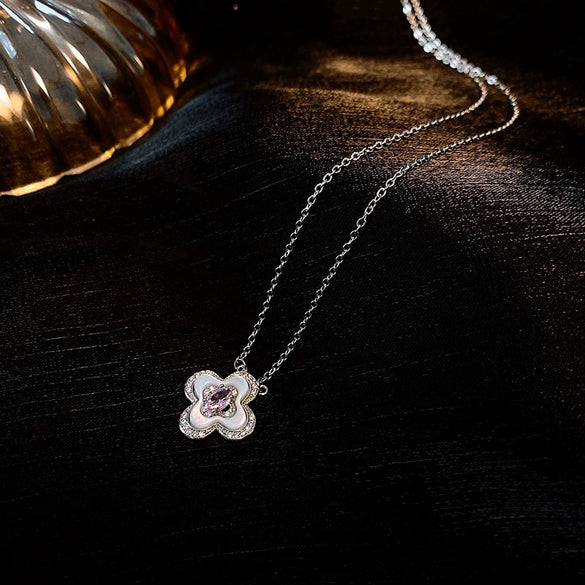Wholesale Women's Light Luxury Geometric Animal Copper Alloy Real Gold Electroplated Fritillary Butterfly Pearl Necklace