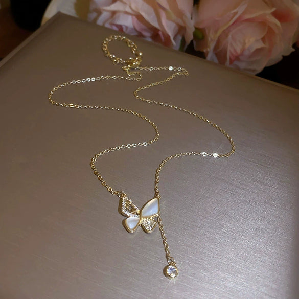 Wholesale Women's Light Luxury Geometric Animal Copper Alloy Real Gold Electroplated Fritillary Butterfly Pearl Necklace