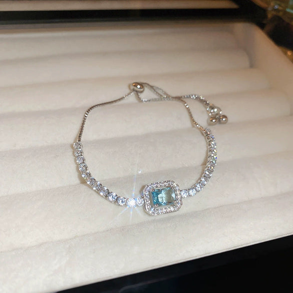 Wholesale Women's Light Luxury Geometric Copper Plastic Zircon Bracelet