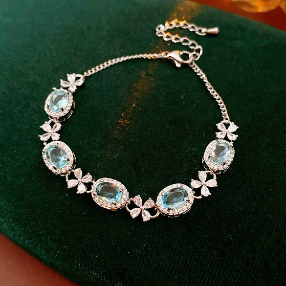 Wholesale Women's Light Luxury Geometric Copper Plastic Zircon Bracelet