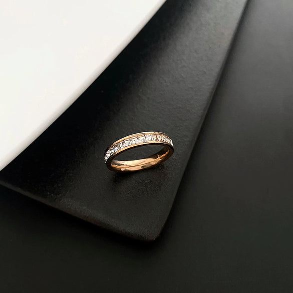 Wholesale Women's Light Luxury Geometric Doublelayer Gem Titanium Steel Electroplated Round Ring