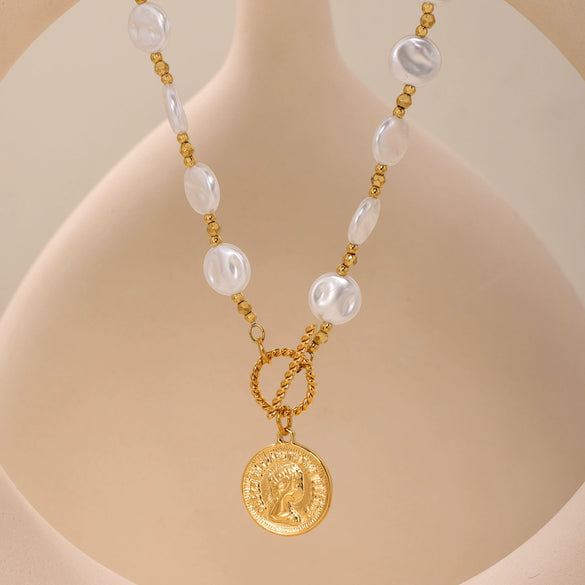 Wholesale Women's Light Luxury Geometric Ferris Wheel And Elizabeth Portrait Coin Pendant Necklace With Shell Beads And Titanium Steel Electroplated