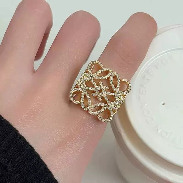 Wholesale Women's Light Luxury Geometric Gold Plated Copper Cut Out Diamond Fashion Ring