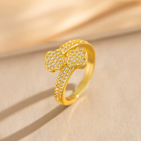 Wholesale Women's Light Luxury Geometric Gold Plated Copper Fourleaf Clover Open Niche Design Bracelet