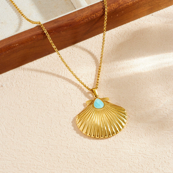 Wholesale Women's Light Luxury Geometric Gold Plated Stainless Steel Box Chain Necklace Pendant