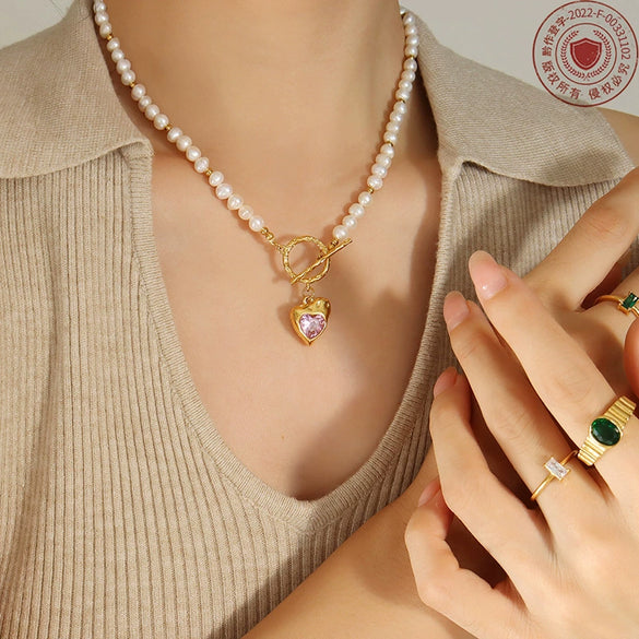 Wholesale Women's Light Luxury Geometric Heart Zircon Pendant Necklace With Natural Freshwater Pearl Chain And Titanium Steel Electroplating