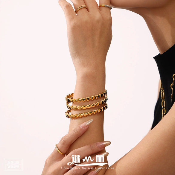 Wholesale Women's Light Luxury Geometric 18K Goldplated 316L Stainless Steel Love Bracelet