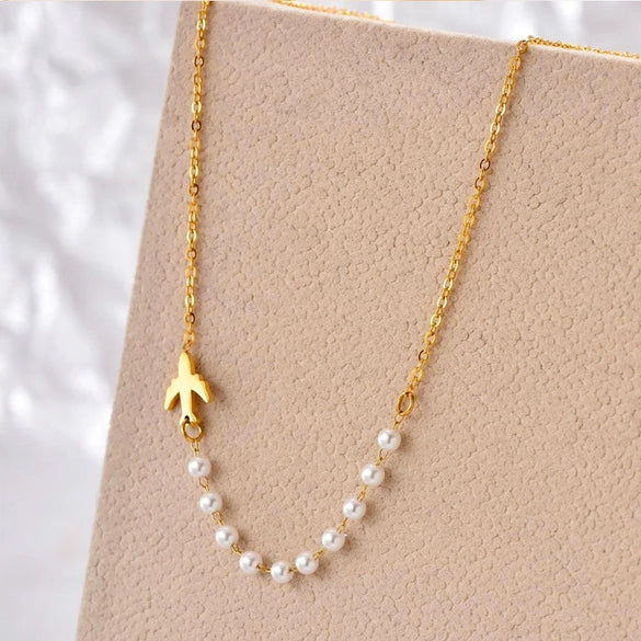 Wholesale Women's Light Luxury Geometric Pearl Oshaped Chain Necklace With Titanium Steel Electroplating