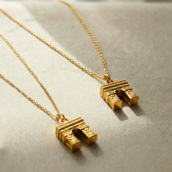 Wholesale Women's Light Luxury Geometric Pendant Necklace Stainless Steel 18K Gold Plated