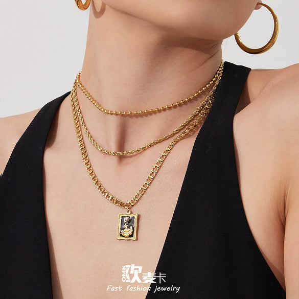 Wholesale Women's Light Luxury Geometric Square Pendant Doublelayer Stainless Steel 18K Gold Plated Necklace