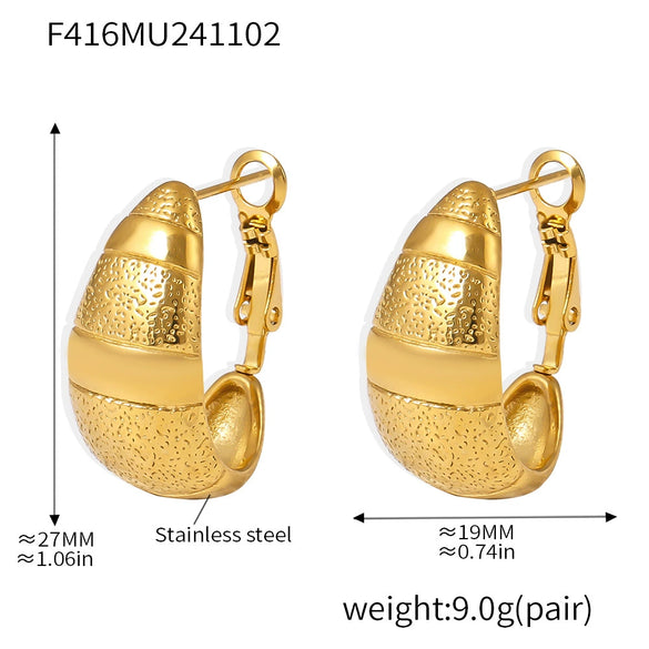 Wholesale Women's Light Luxury Geometric Stainless Steel Crescent Earrings 18K Gold Plated