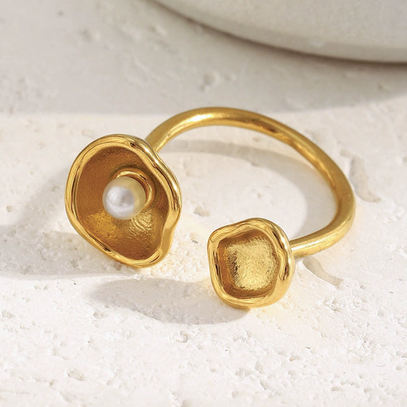 Wholesale Women's Light Luxury Geometric Stainless Steel Electroplated Clam Shell Pearl Open Ring Hand Jewelry