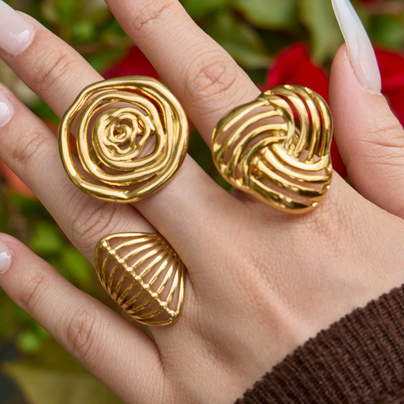 Wholesale Women's Light Luxury Geometric Stainless Steel Electroplated Index Finger Ring Set