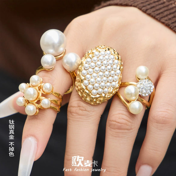 Wholesale Women's Light Luxury Geometric Stainless Steel Electroplated Index Finger Ring Set