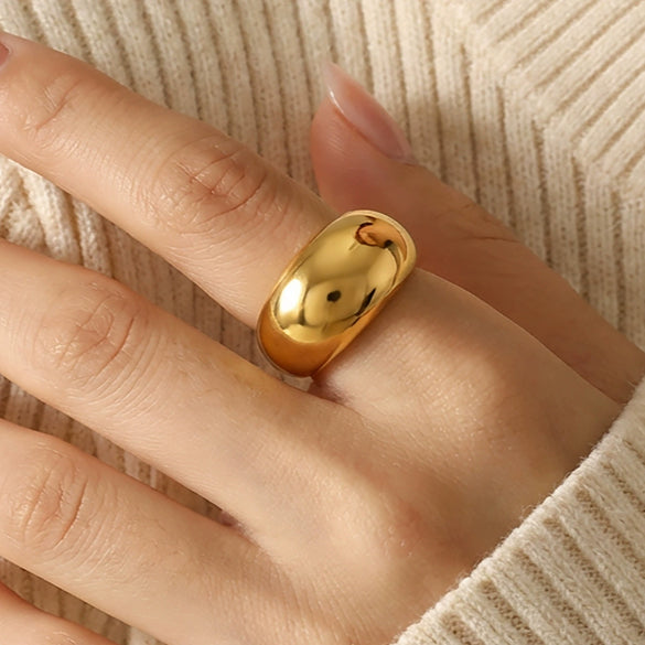 Wholesale Women's Light Luxury Geometric Stainless Steel Electroplated 18K Gold Ring